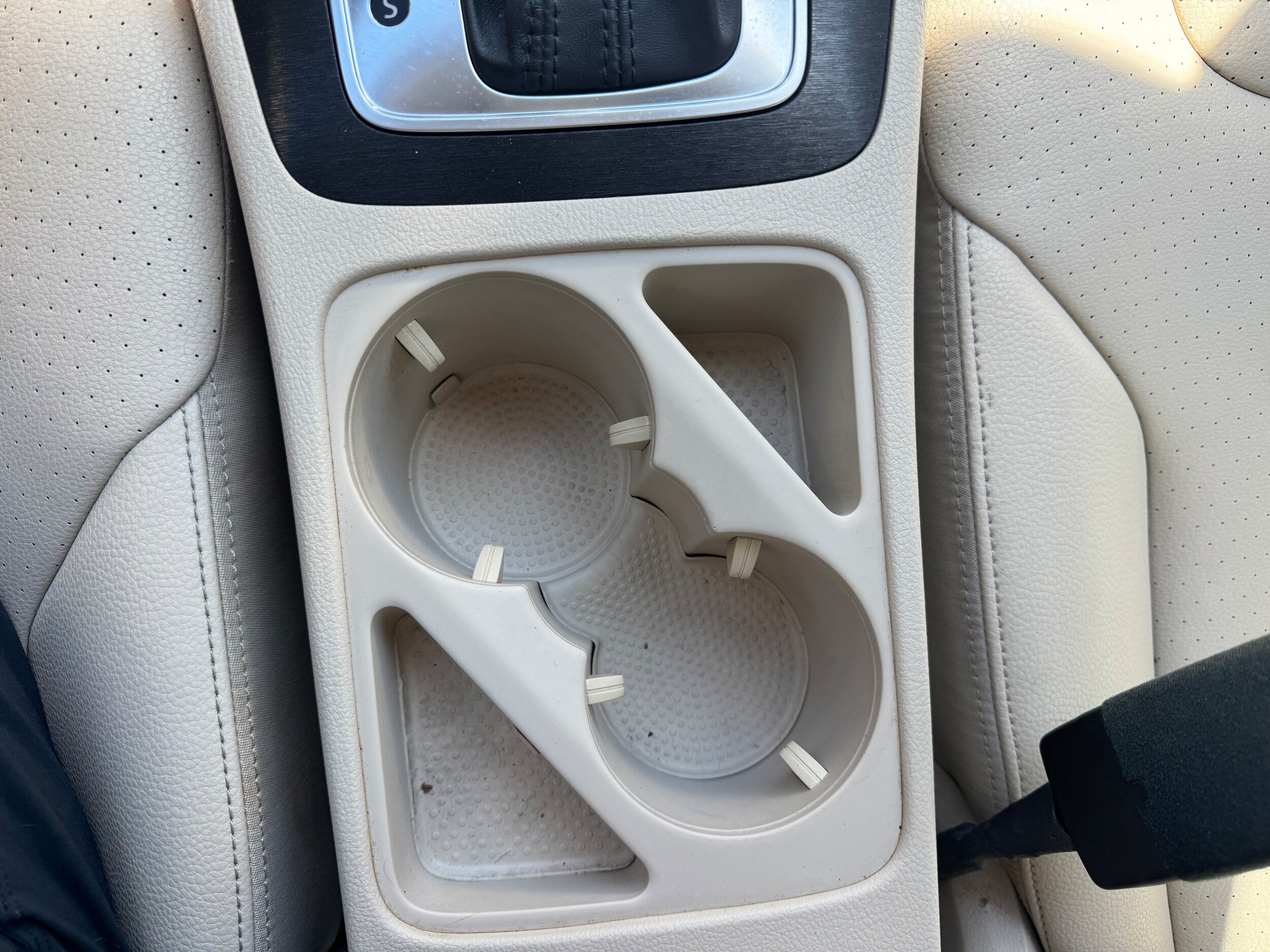 Used 2010 Volkswagen Passat Komfort FWD image 19