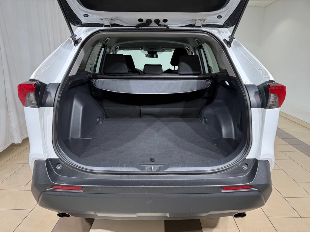 Certified 2024 Toyota RAV4 XLE FWD image 11