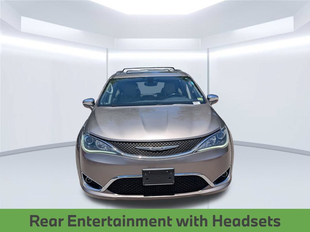 Used 2017 Chrysler Pacifica Limited FWD image 11