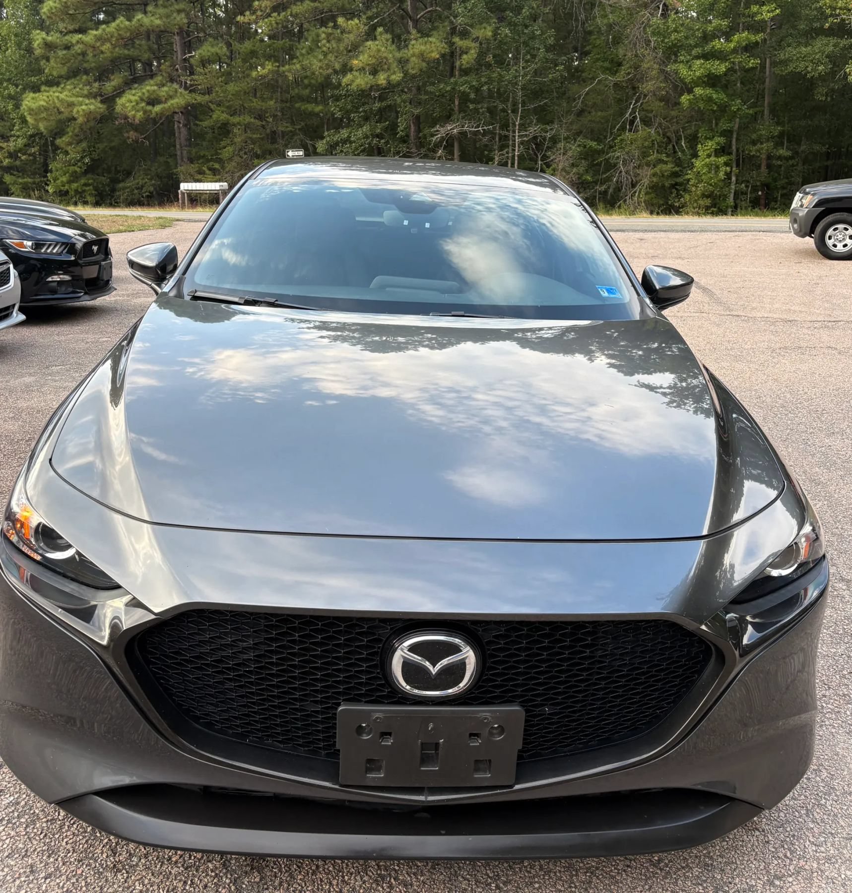 Used 2019 MAZDA MAZDA3 Hatchback w/ Preferred Package FWD image 9