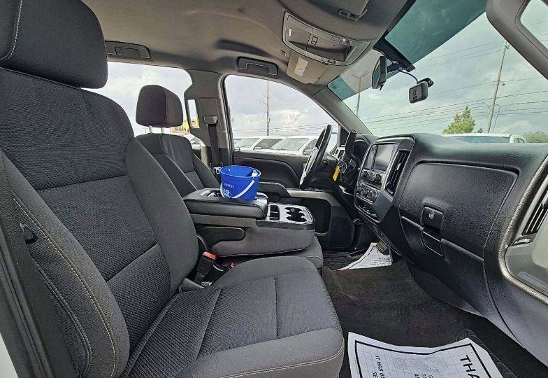 Used 2018 Chevrolet Silverado 1500 LT w/ Texas Edition image 20