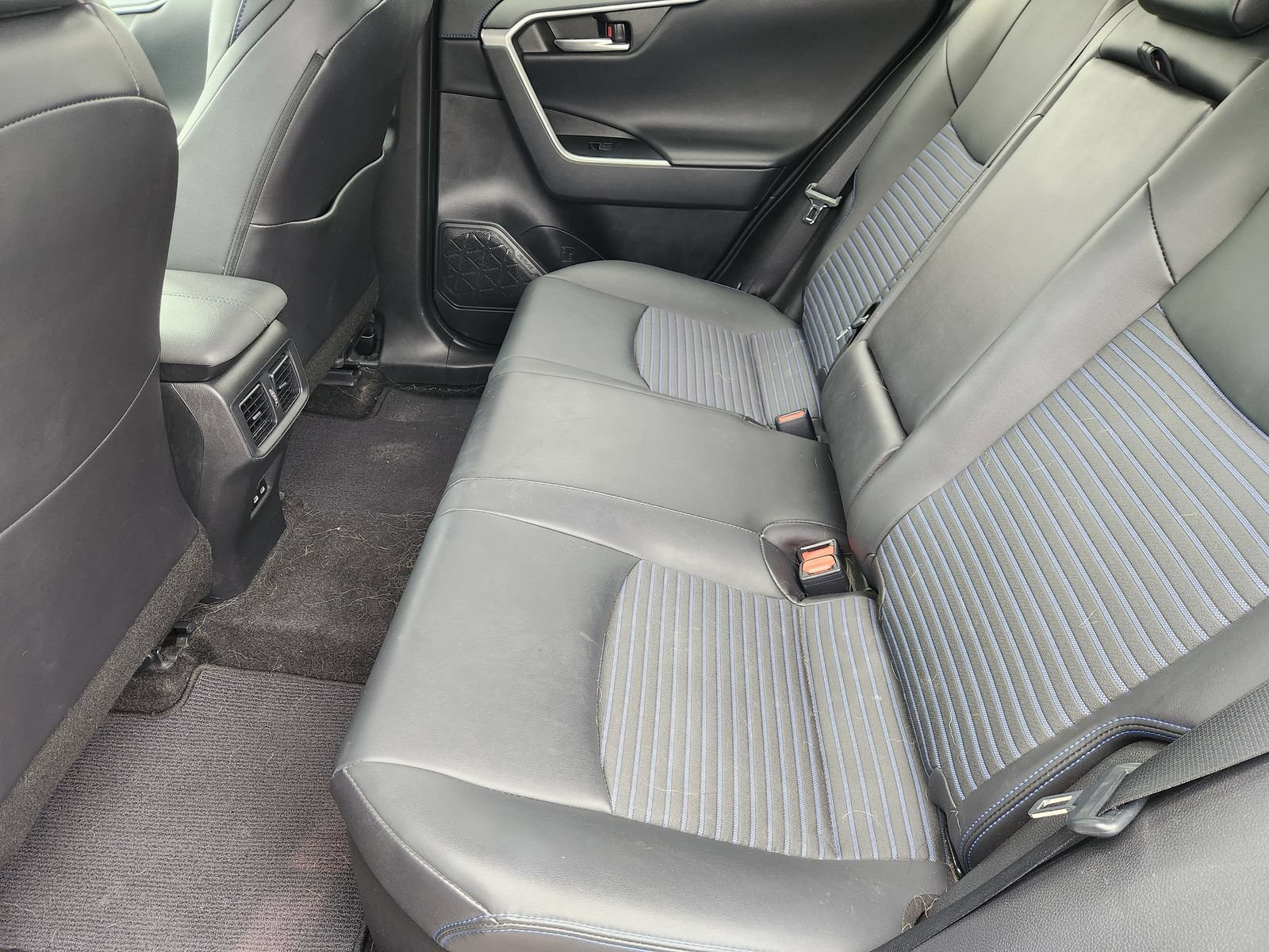 Used 2023 Toyota RAV4 XSE AWD/4WD image 36