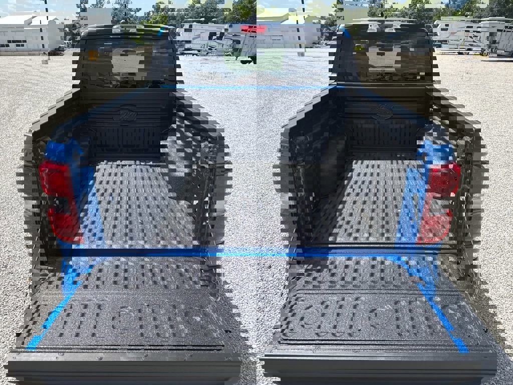 New 2025 Ford Maverick Lobo image 13