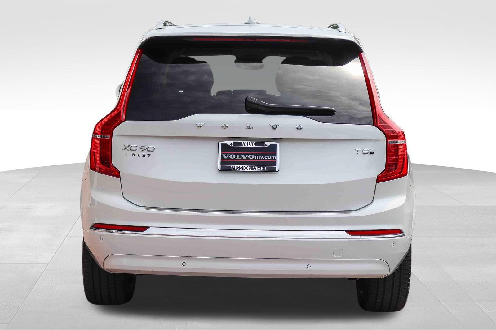 Used 2025 Volvo XC90 T8 Plus w/ Protection Package Premier AWD/4WD image 7
