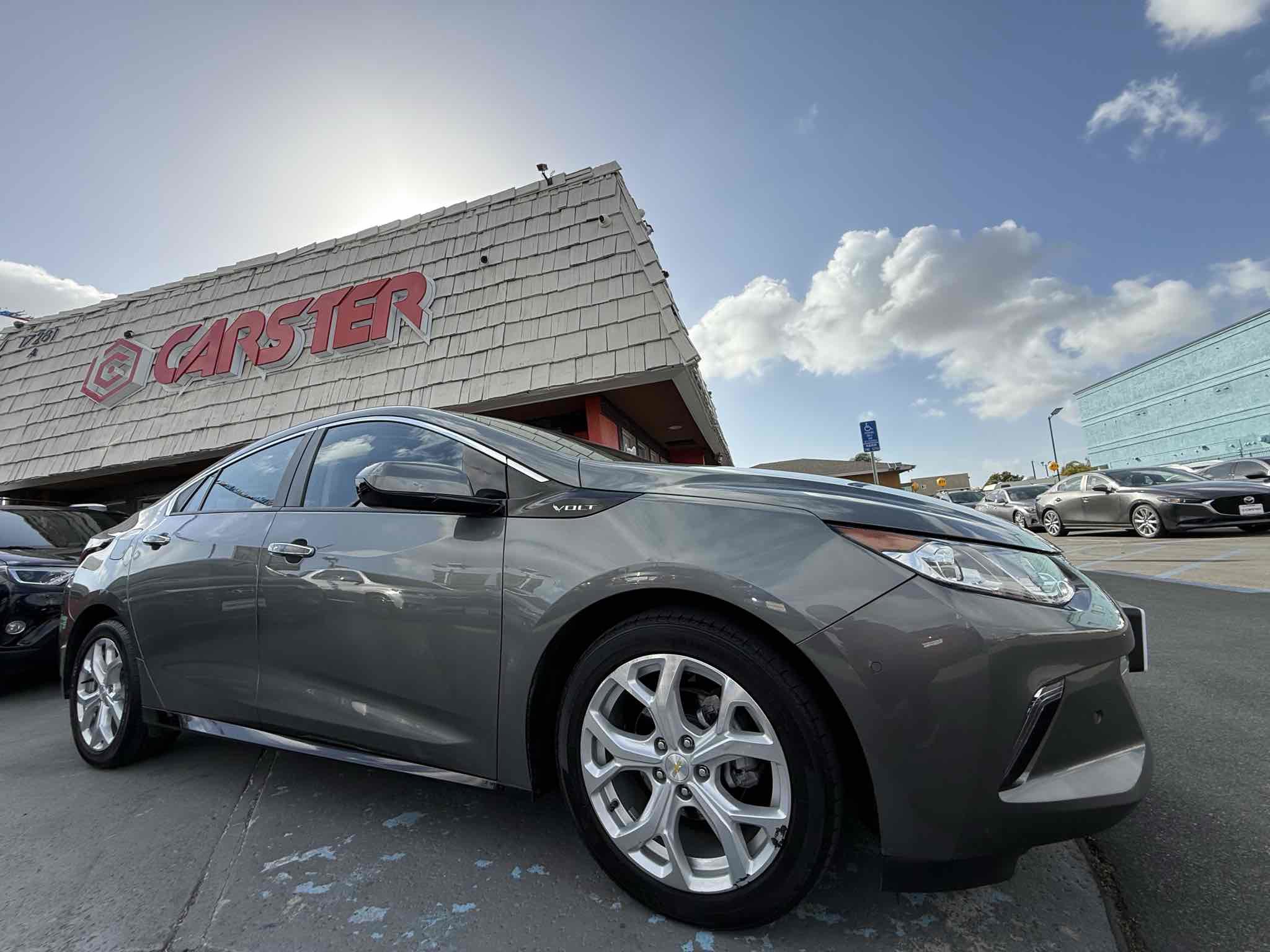 Used 2017 Chevrolet Volt Premier w/ Driver Confidence II Package image 29