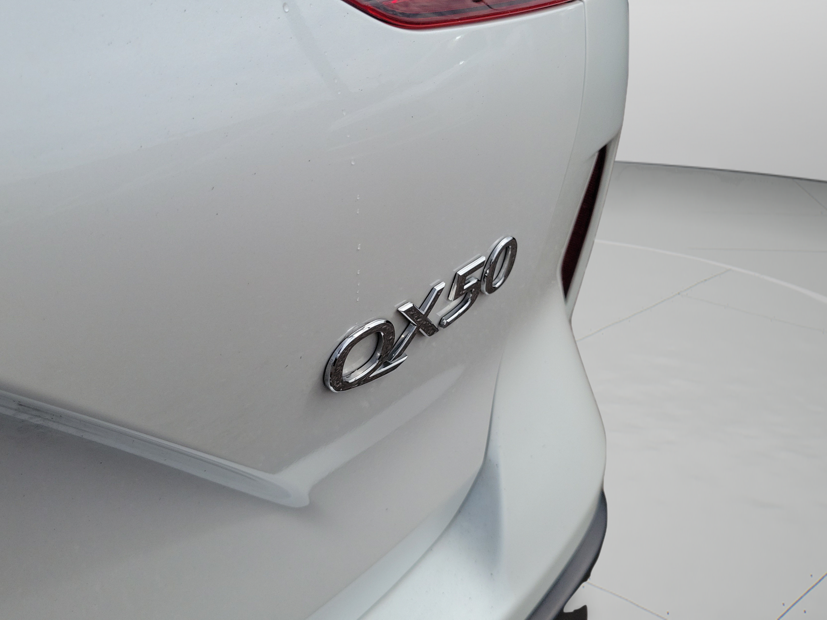 Certified 2025 INFINITI QX50 Luxe AWD/4WD image 30