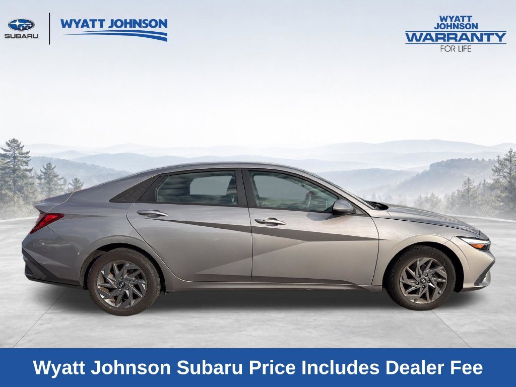 Used 2024 Hyundai Elantra SEL FWD image 11