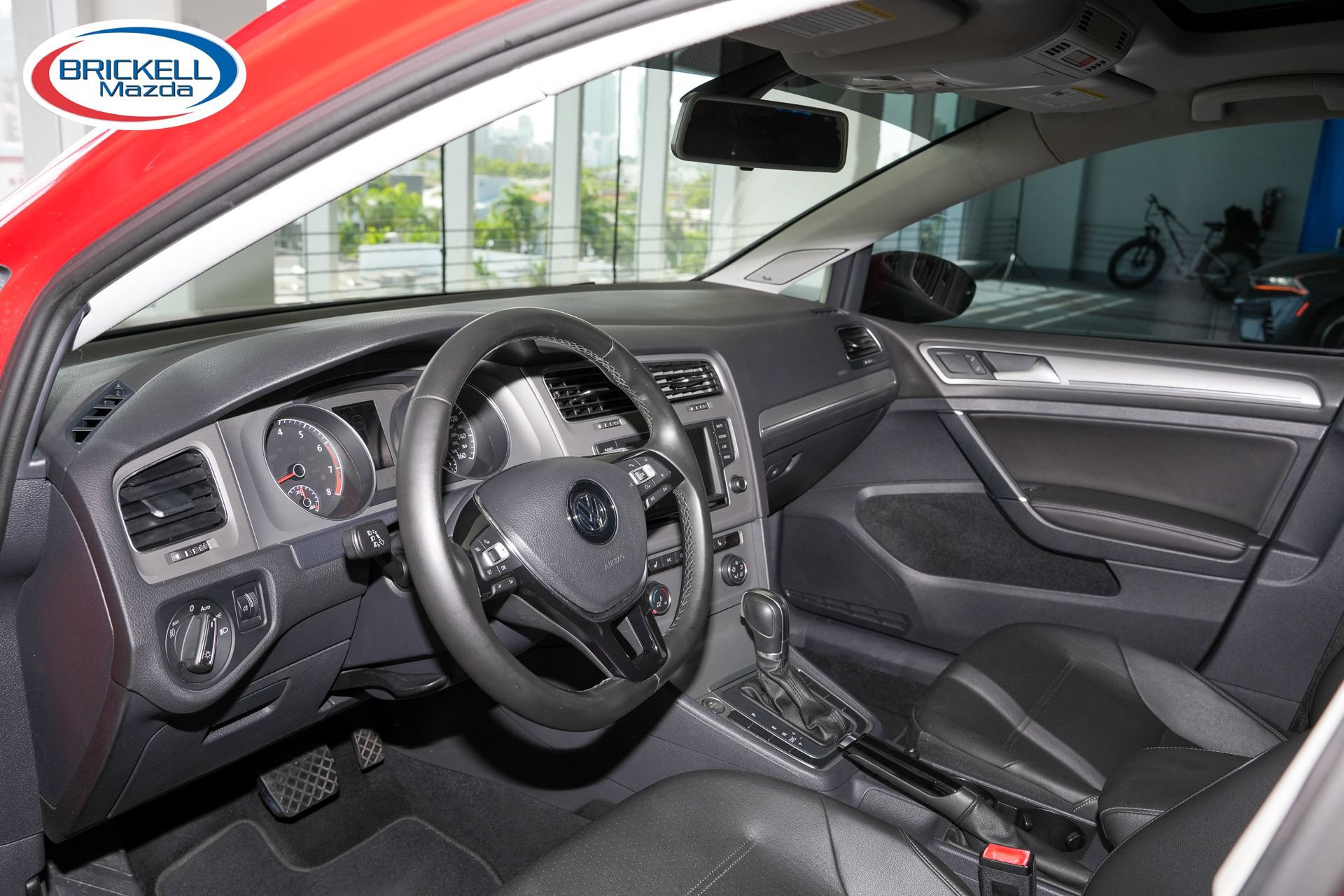 Used 2016 Volkswagen Golf SE FWD image 14