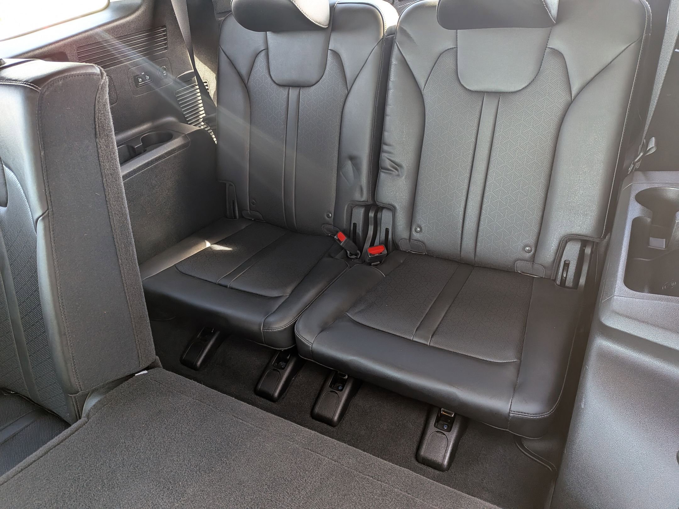 Used 2023 Kia Sorento S image 24