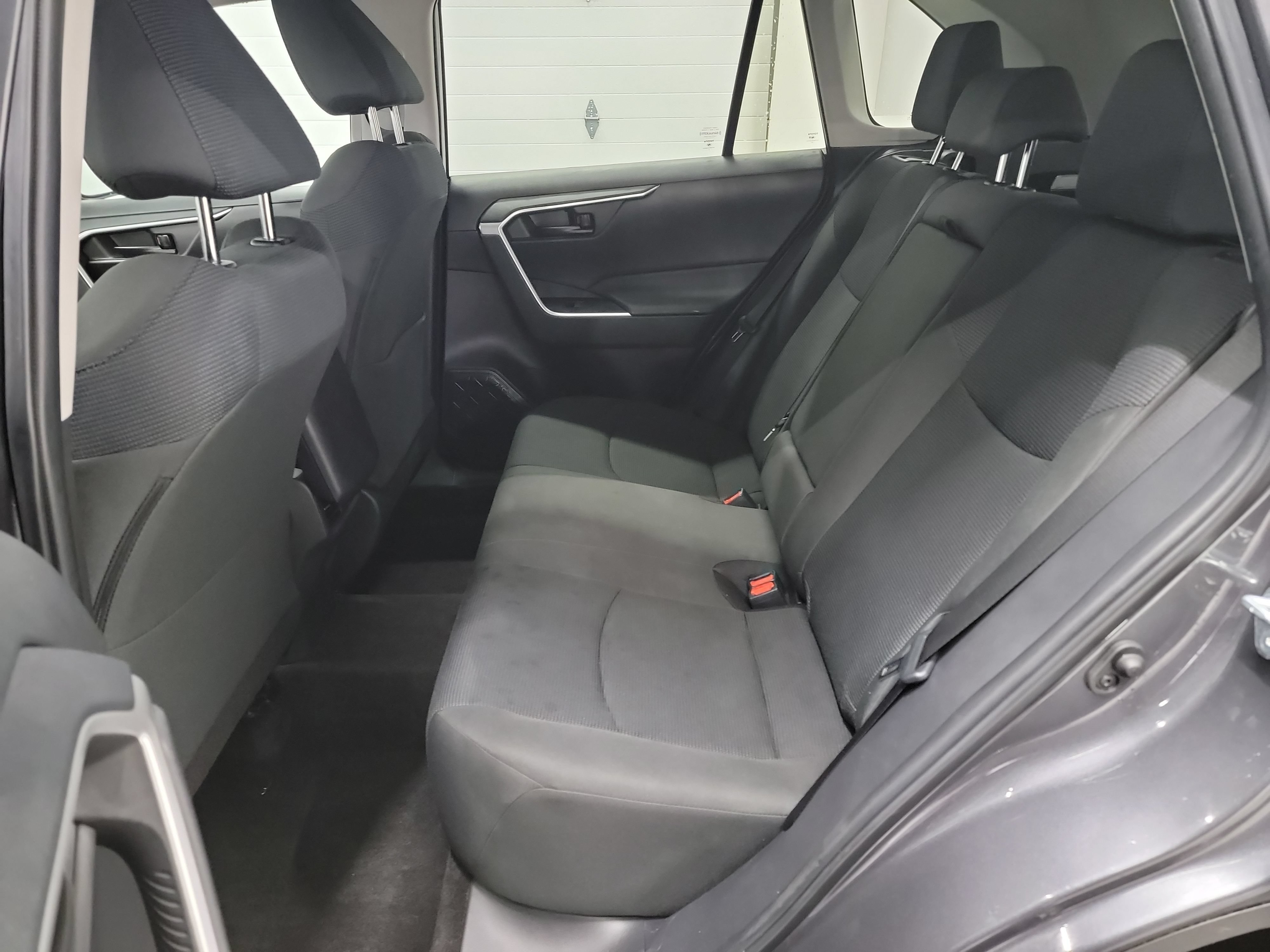 Used 2023 Toyota RAV4 LE AWD/4WD image 27