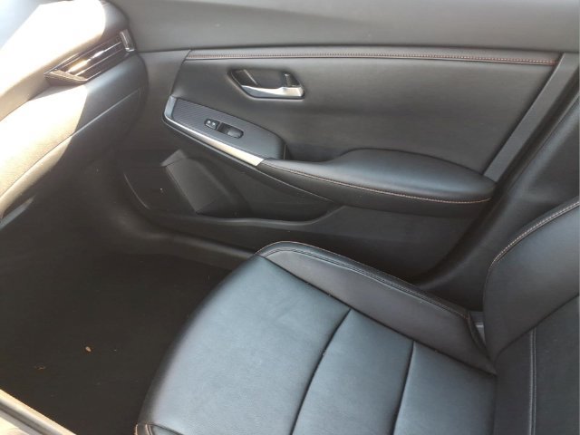 Used 2021 Nissan Sentra SR w/ SR Premium Package FWD image 27