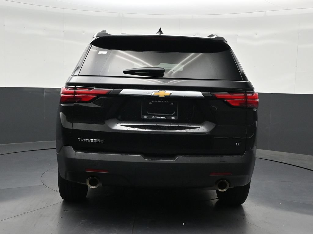 Used 2023 Chevrolet Traverse LT FWD image 4
