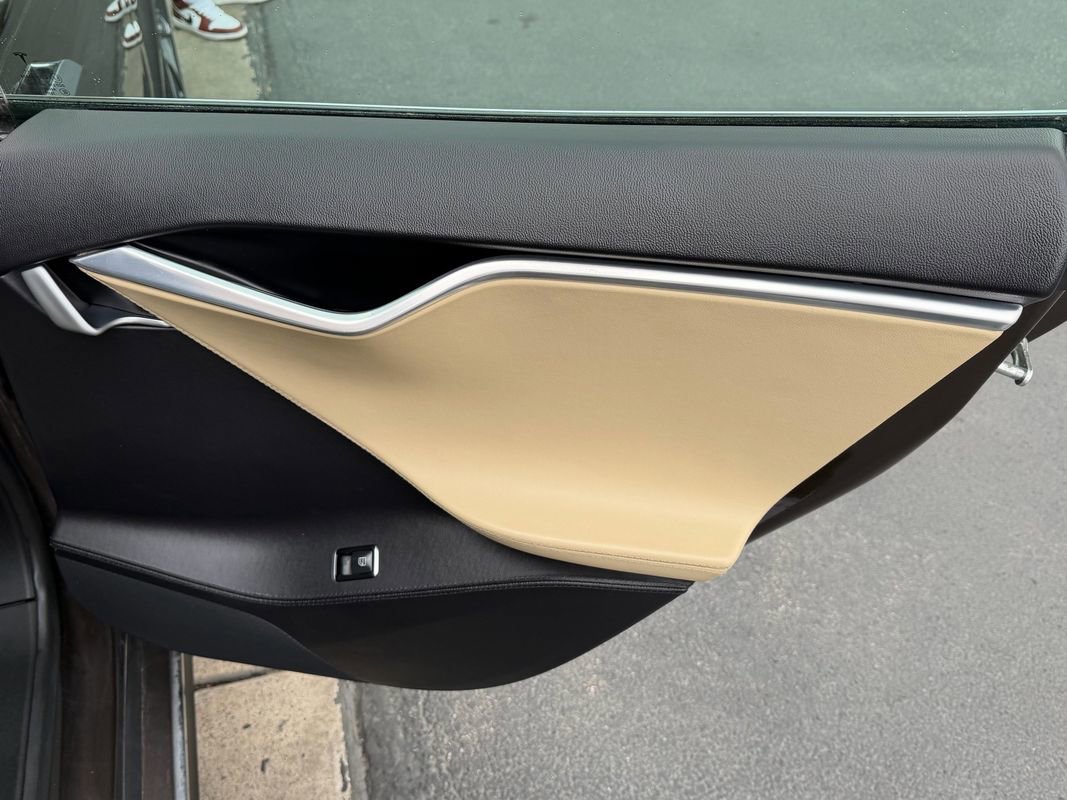 Used 2013 Tesla Model S Performance RWD image 30