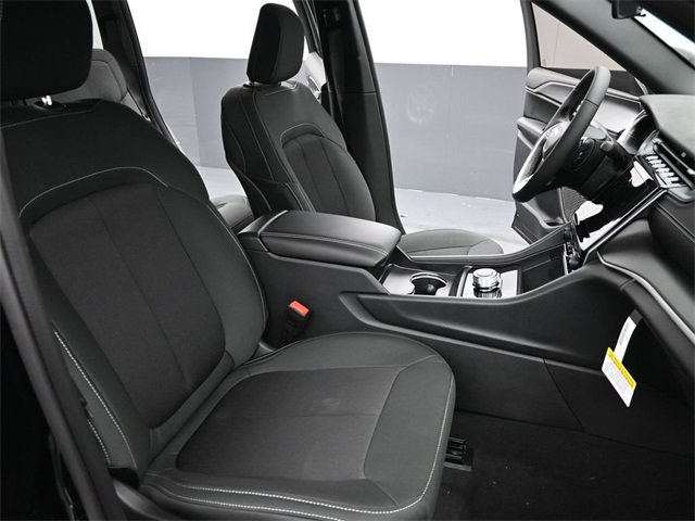 New 2025 Jeep Grand Cherokee Laredo X w/ Luxury Tech Group I image 26