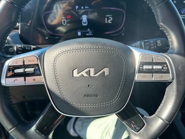 Used 2024 Kia Telluride LX FWD image 11