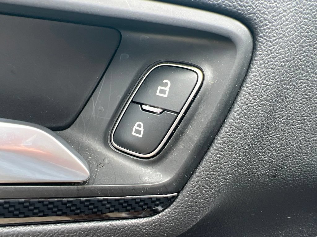 Used 2025 Ford Escape ST-Line w/ Equipment Group 301A FWD image 26