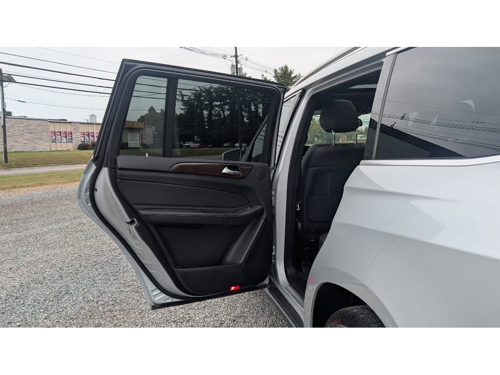 Used 2017 Mercedes-Benz GLS 450 4MATIC image 10