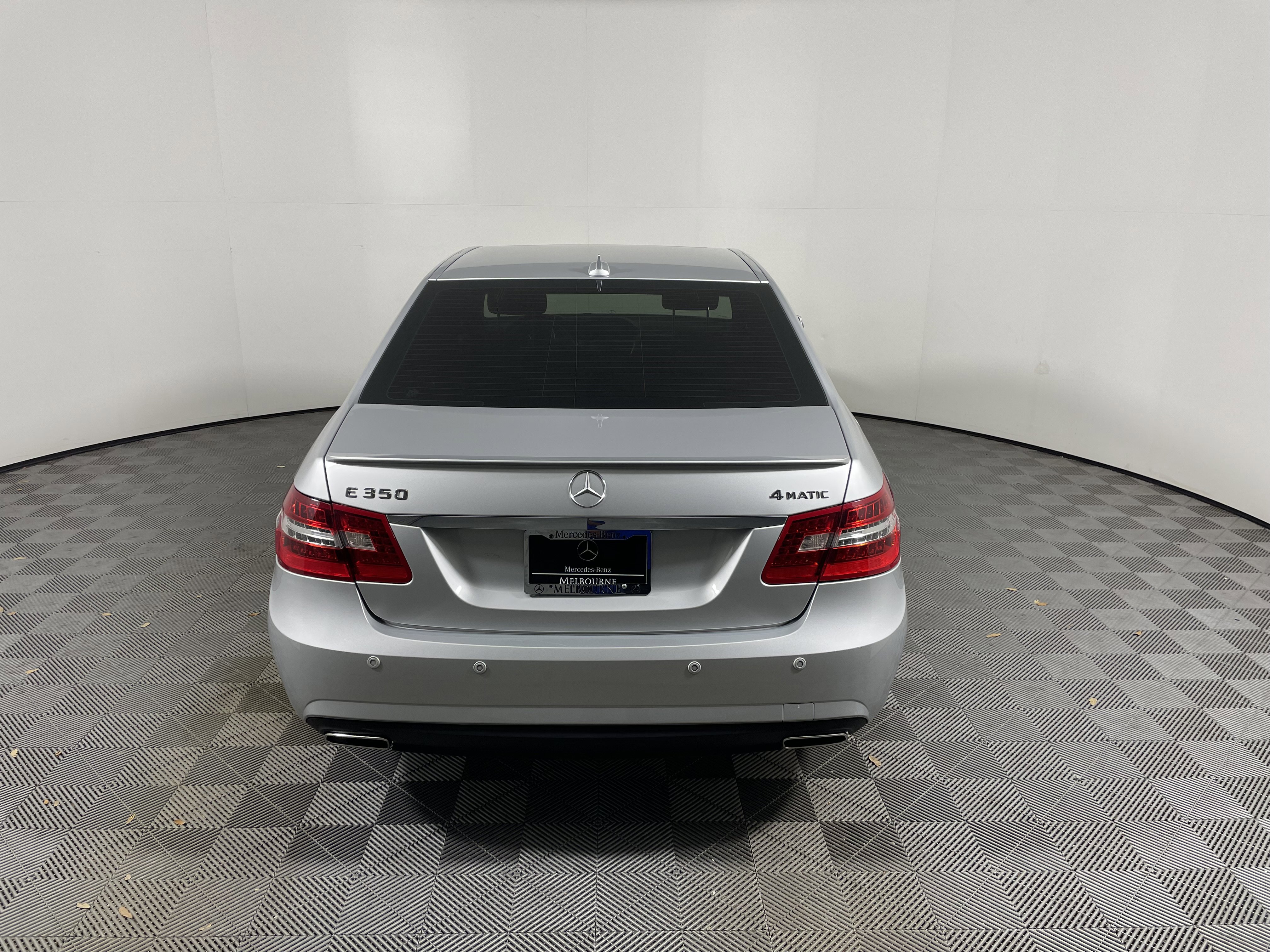 Used 2013 Mercedes-Benz E 350 4MATIC Sedan image 4
