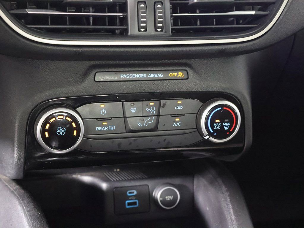 Used 2021 Ford Escape SE image 39