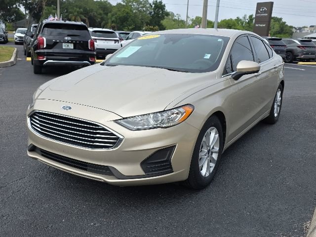 Used 2019 Ford Fusion SE FWD image 2