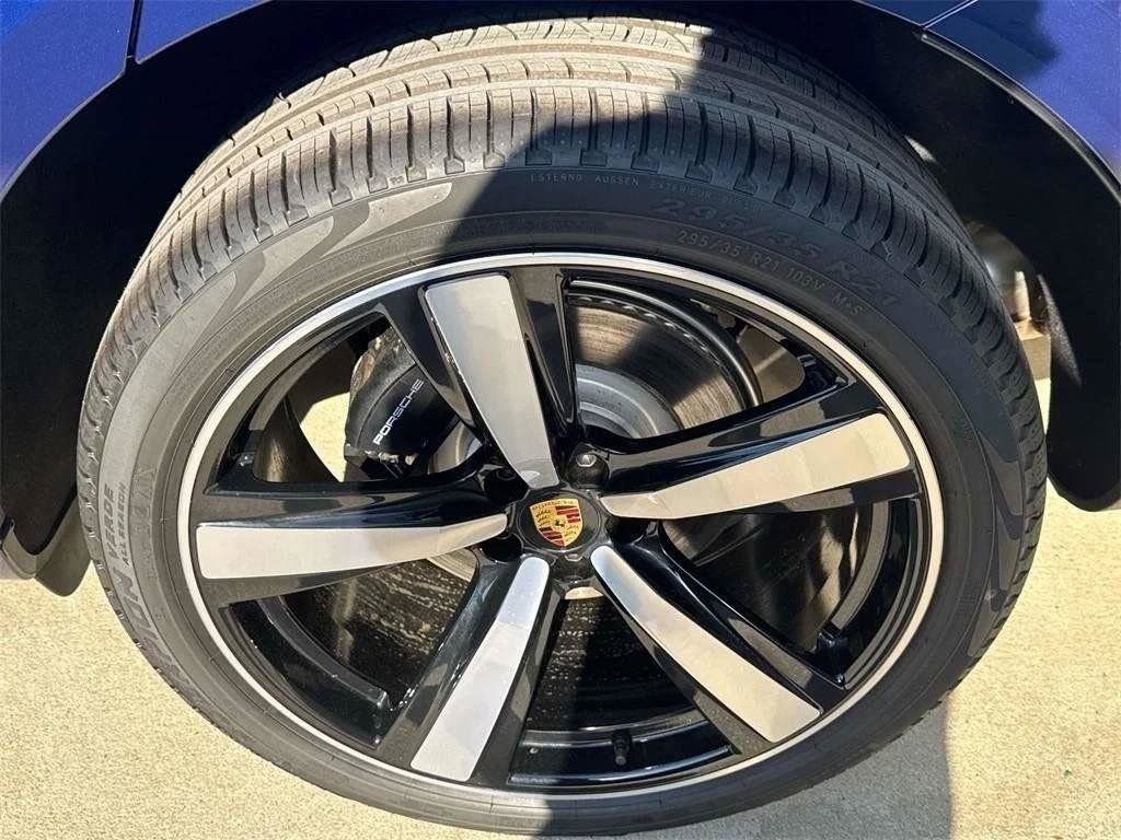 New 2025 Porsche Macan image 77