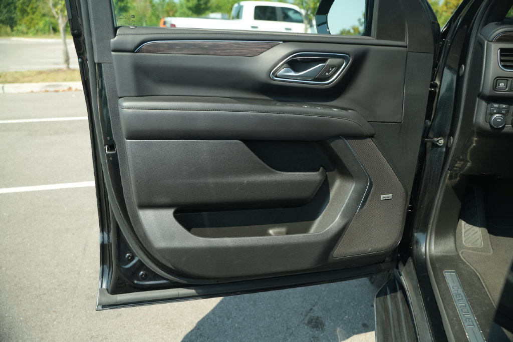 Used 2024 Chevrolet Tahoe LT AWD/4WD image 15