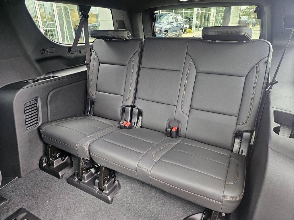 New 2026 Chevrolet Suburban High Country image 18