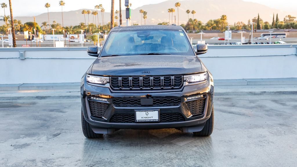 New 2026 Jeep Grand Cherokee Limited AWD/4WD image 3