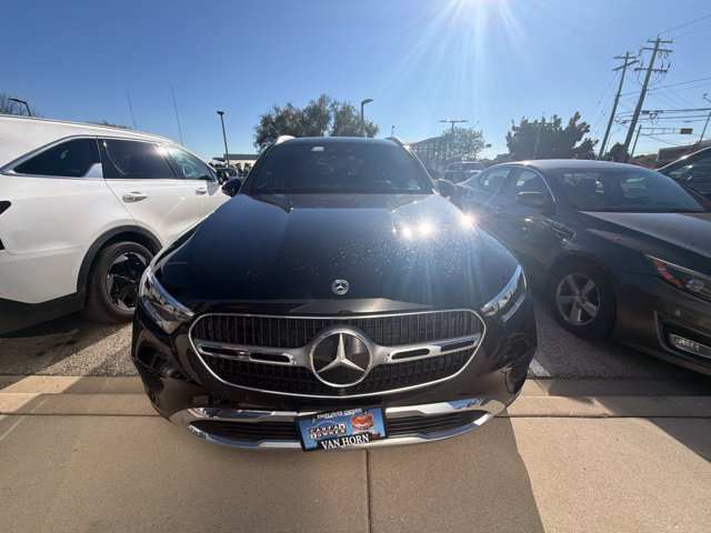 Used 2023 Mercedes-Benz GLC 300 4MATIC image 2