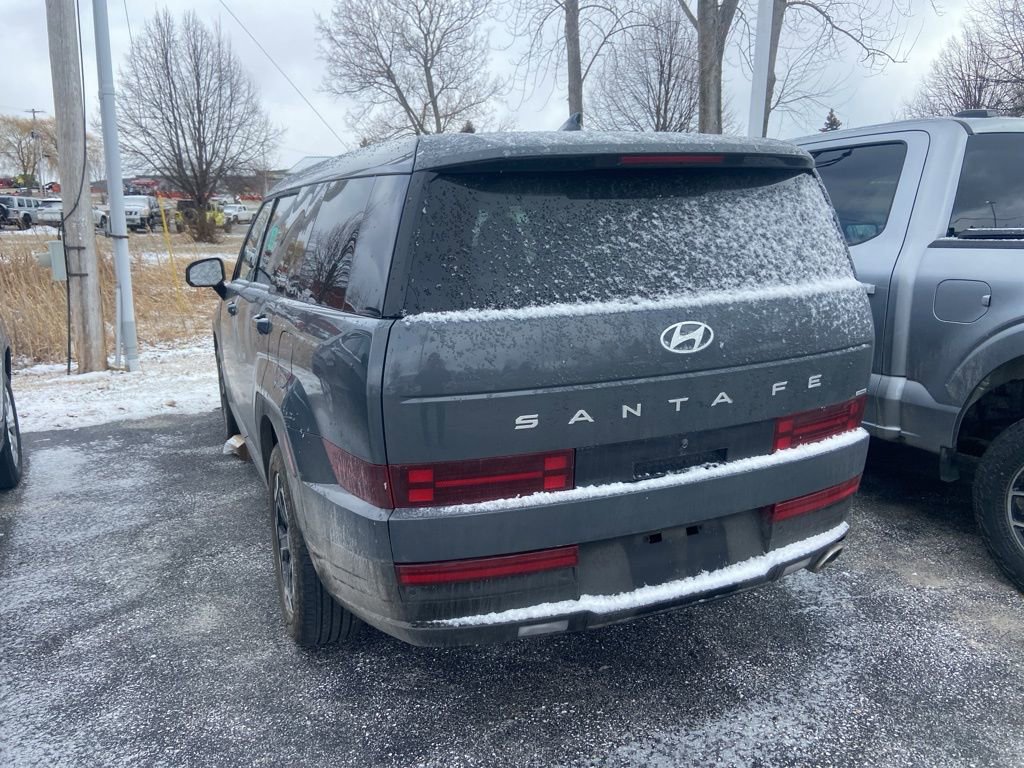 Used 2024 Hyundai Santa Fe SE image 4