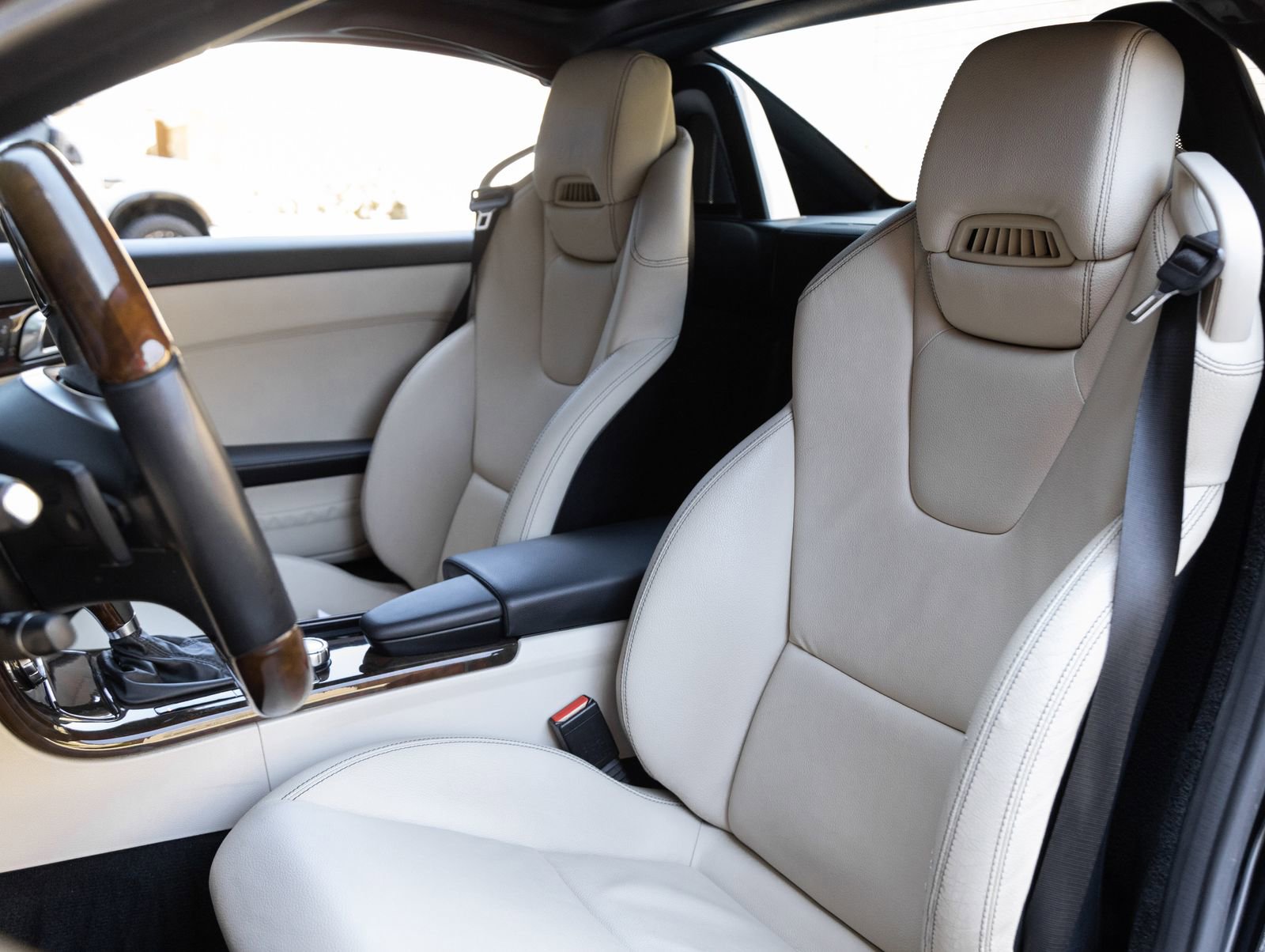 Used 2013 Mercedes-Benz SLK 250 image 5