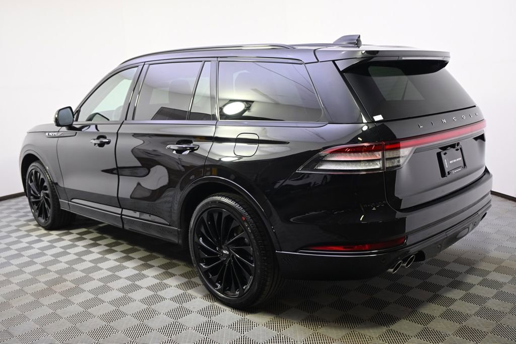 New 2026 Lincoln Aviator Reserve w/ Jet Appearance Package image 3