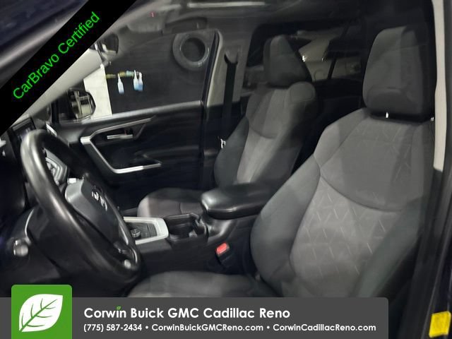 Used 2019 Toyota RAV4 XLE w/ Carpet Mat Package AWD/4WD image 10