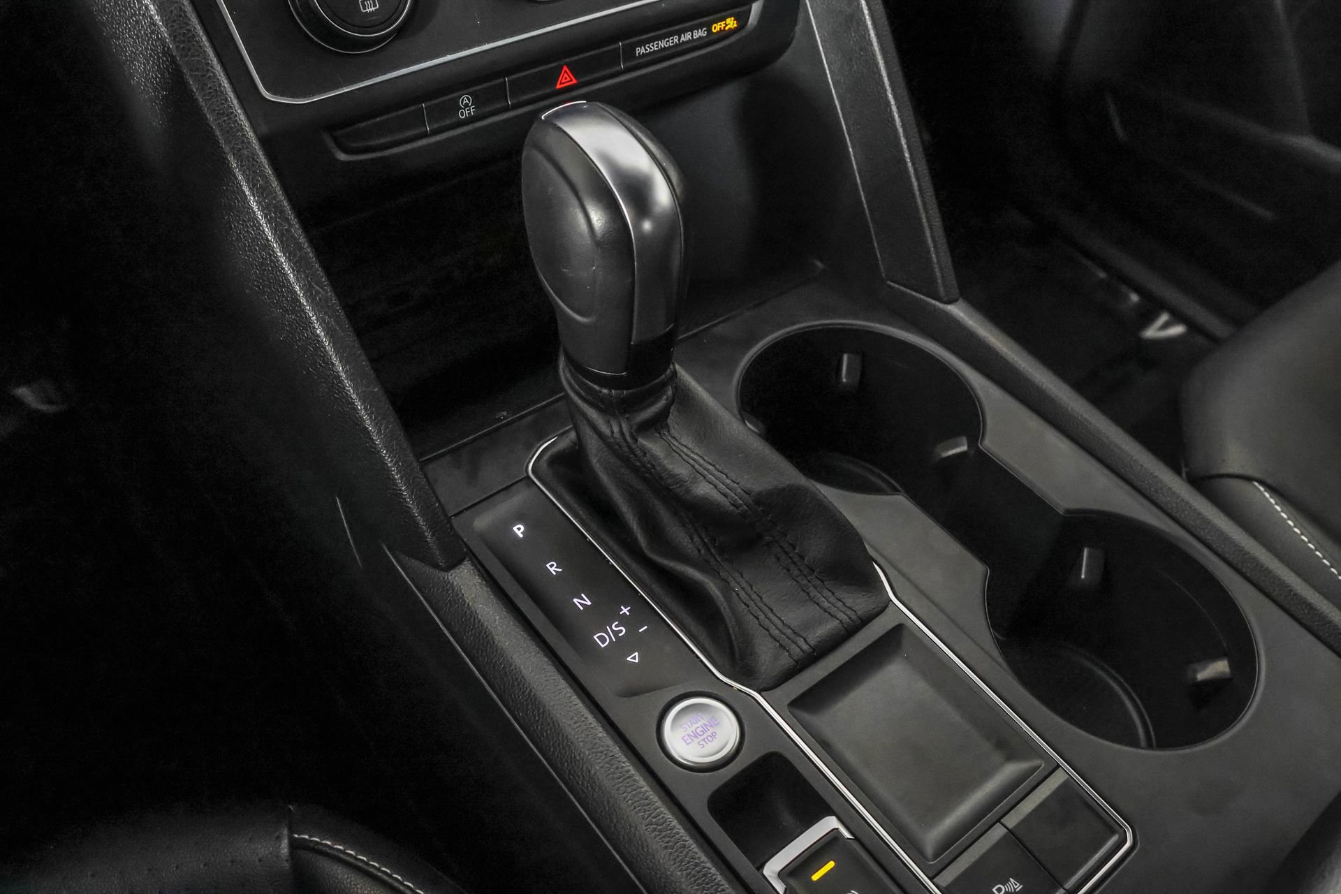 Used 2020 Volkswagen Atlas Cross Sport SE w/ Towing Package image 33