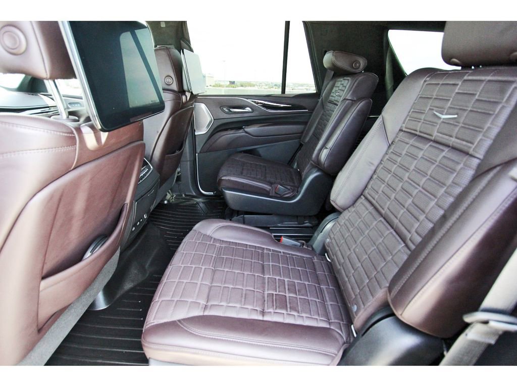 Used 2021 Cadillac Escalade Sport Platinum AWD/4WD image 7