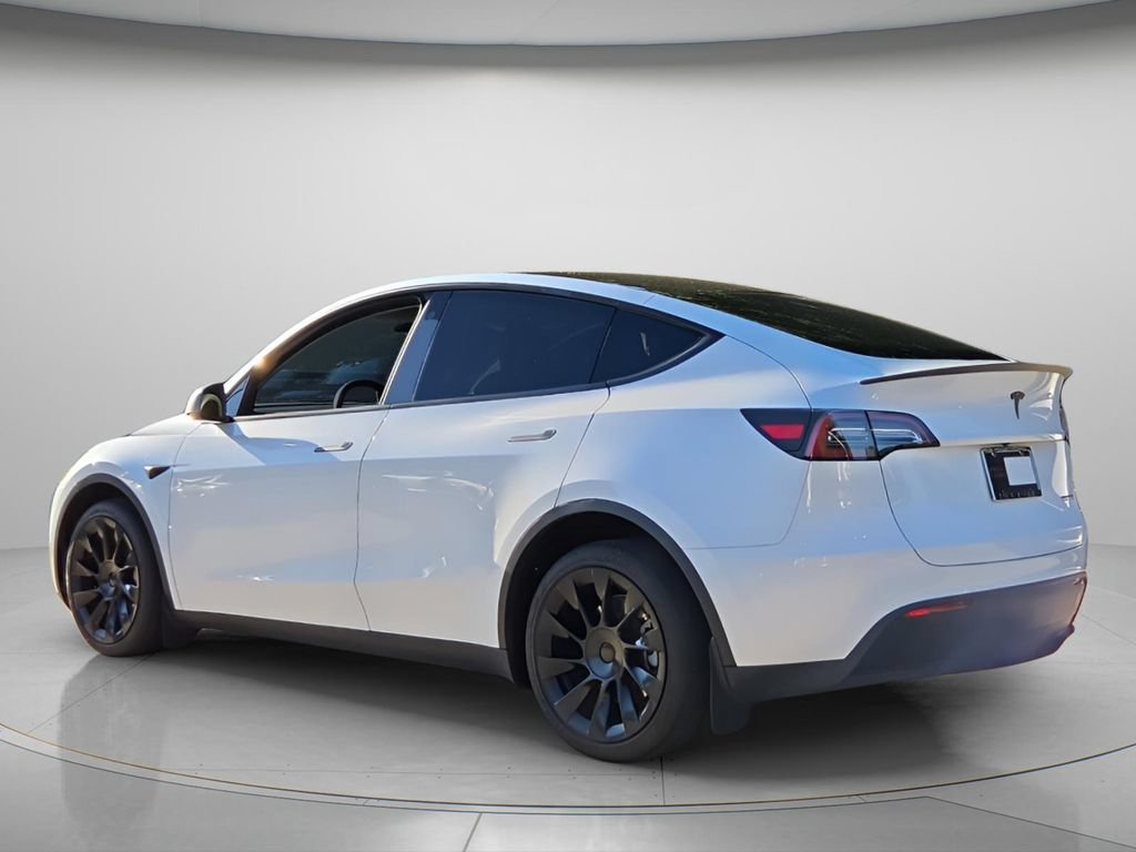 Used 2023 Tesla Model Y Long Range AWD/4WD image 6