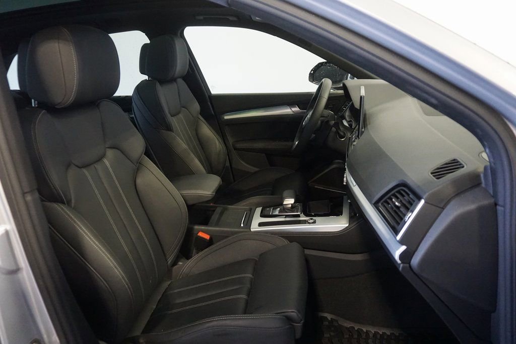 Used 2024 Audi Q5 2.0T Prestige w/ Prestige Package image 24