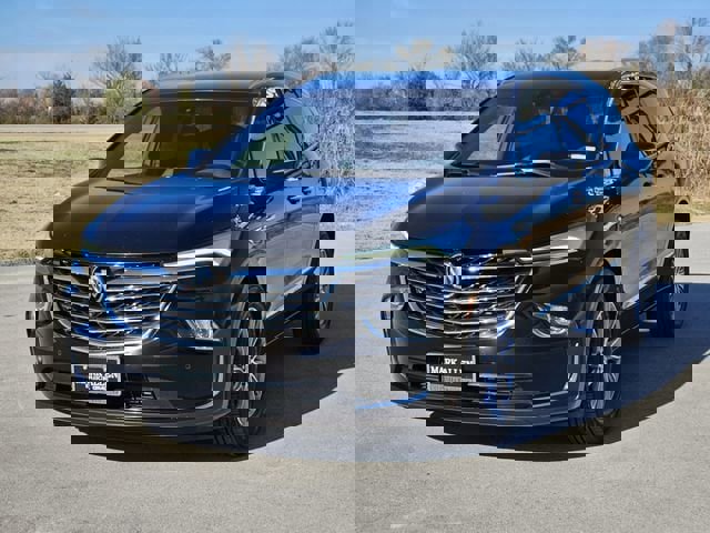 Used 2024 Buick Enclave Premium image 3