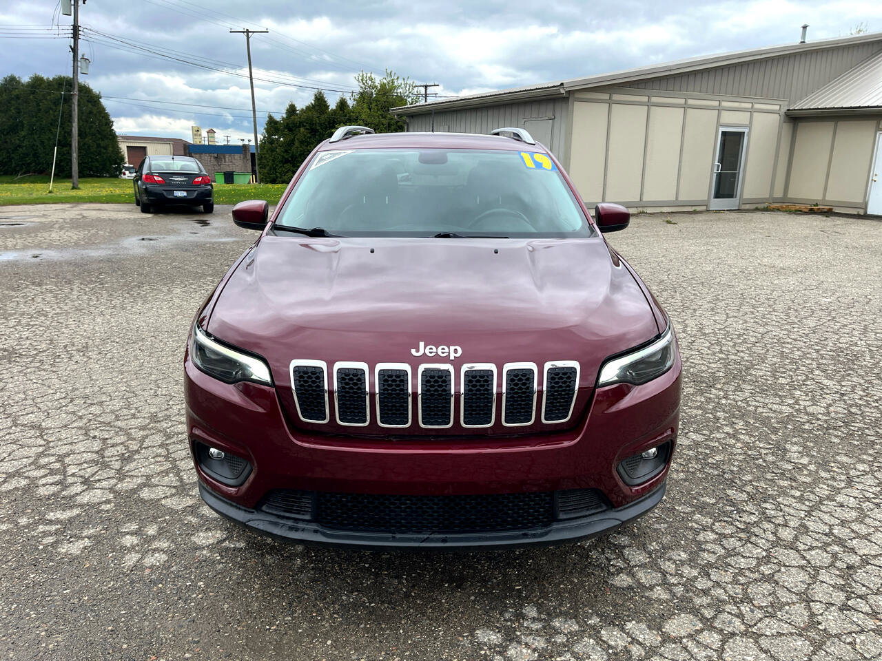 Used 2019 Jeep Cherokee Latitude Plus w/ Cold Weather Group image 8