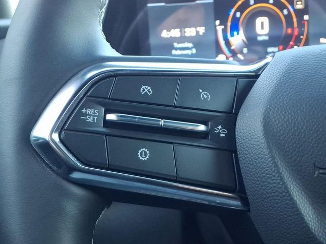 Used 2026 Chevrolet Traverse LT w/ Driver Confidence Package AWD/4WD image 16