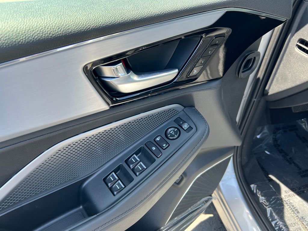 Certified 2025 Acura MDX FWD image 12