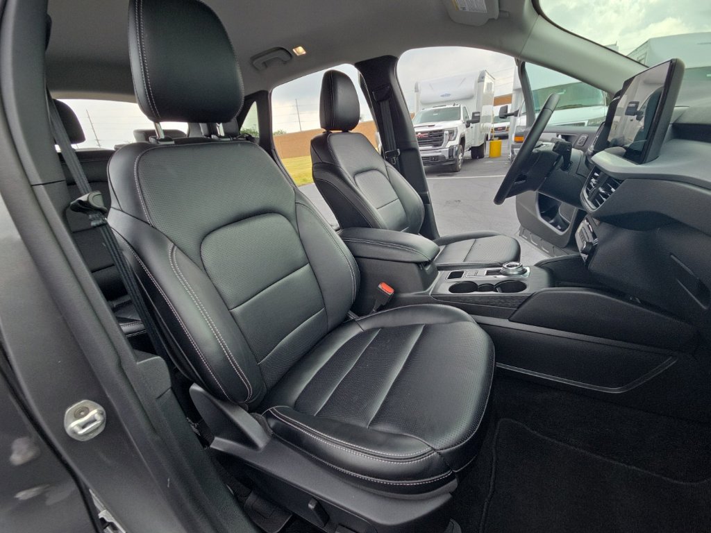 Used 2025 Ford Escape Platinum AWD/4WD image 24
