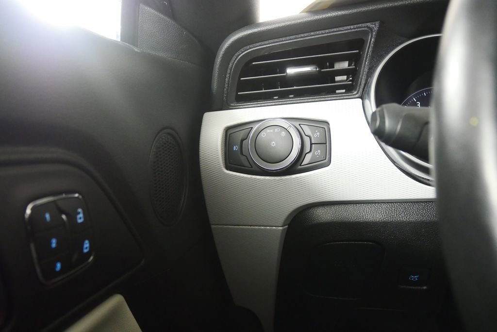 Used 2022 Ford Mustang GT Premium w/ Equipment Group 401A image 15