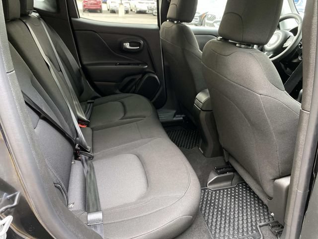 Used 2023 Jeep Renegade Latitude AWD/4WD image 28