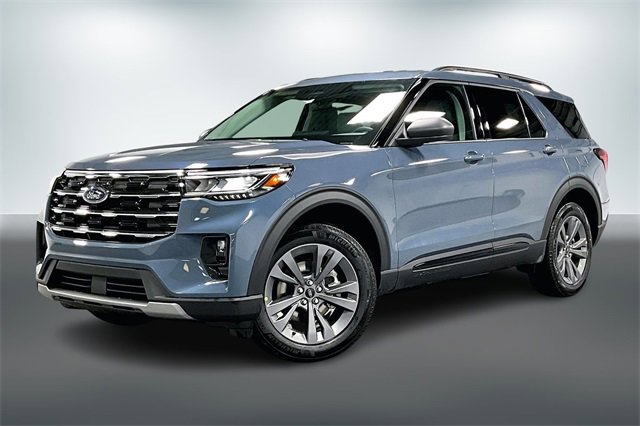 New 2026 Ford Explorer Active w/ Active Comfort Package image 2