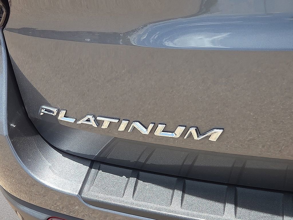 Used 2025 Ford Explorer Platinum w/ LUX Leather Package AWD/4WD image 18