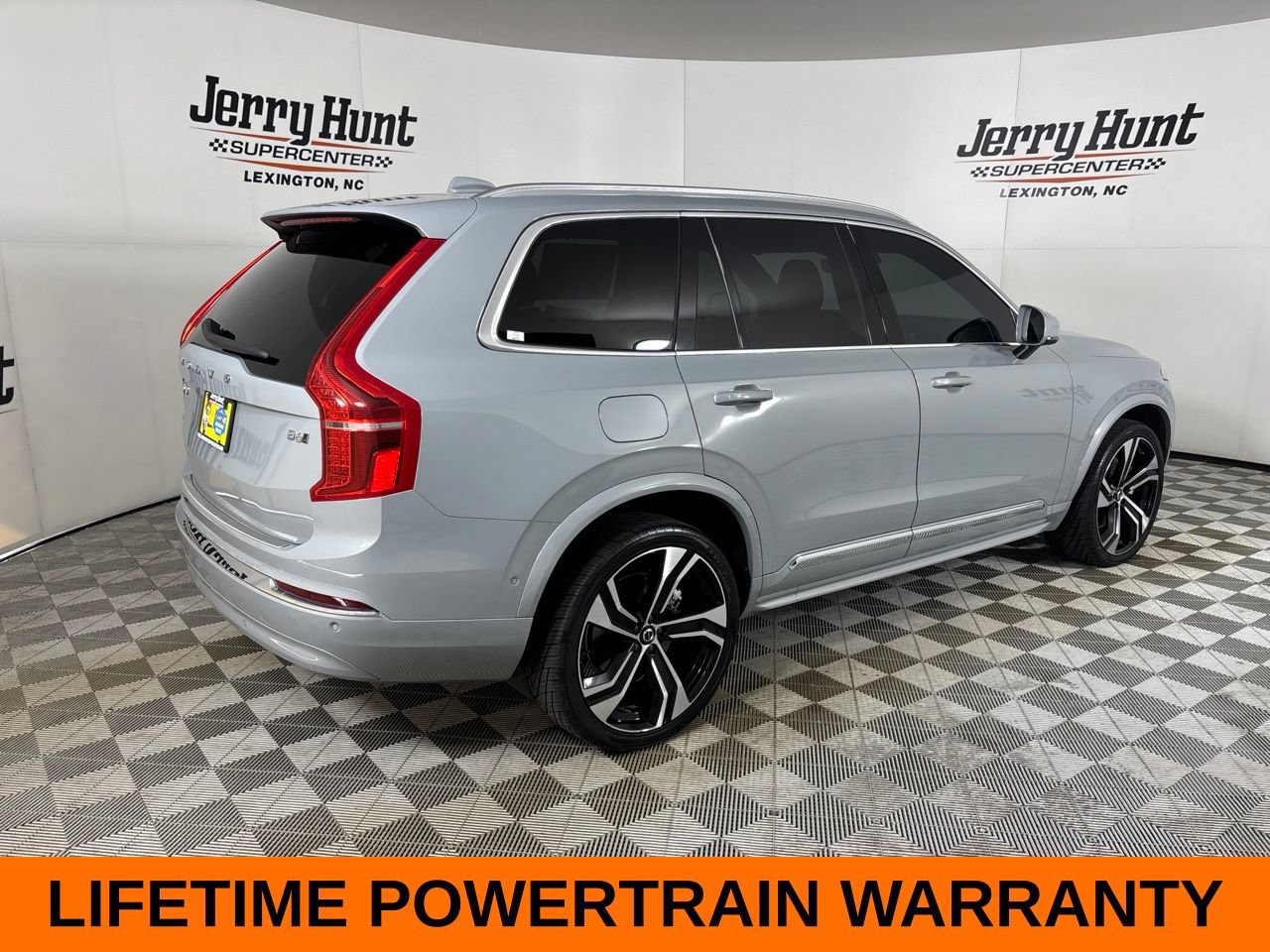 Used 2024 Volvo XC90 B6 Ultimate w/ Protection Package Premier AWD/4WD image 5
