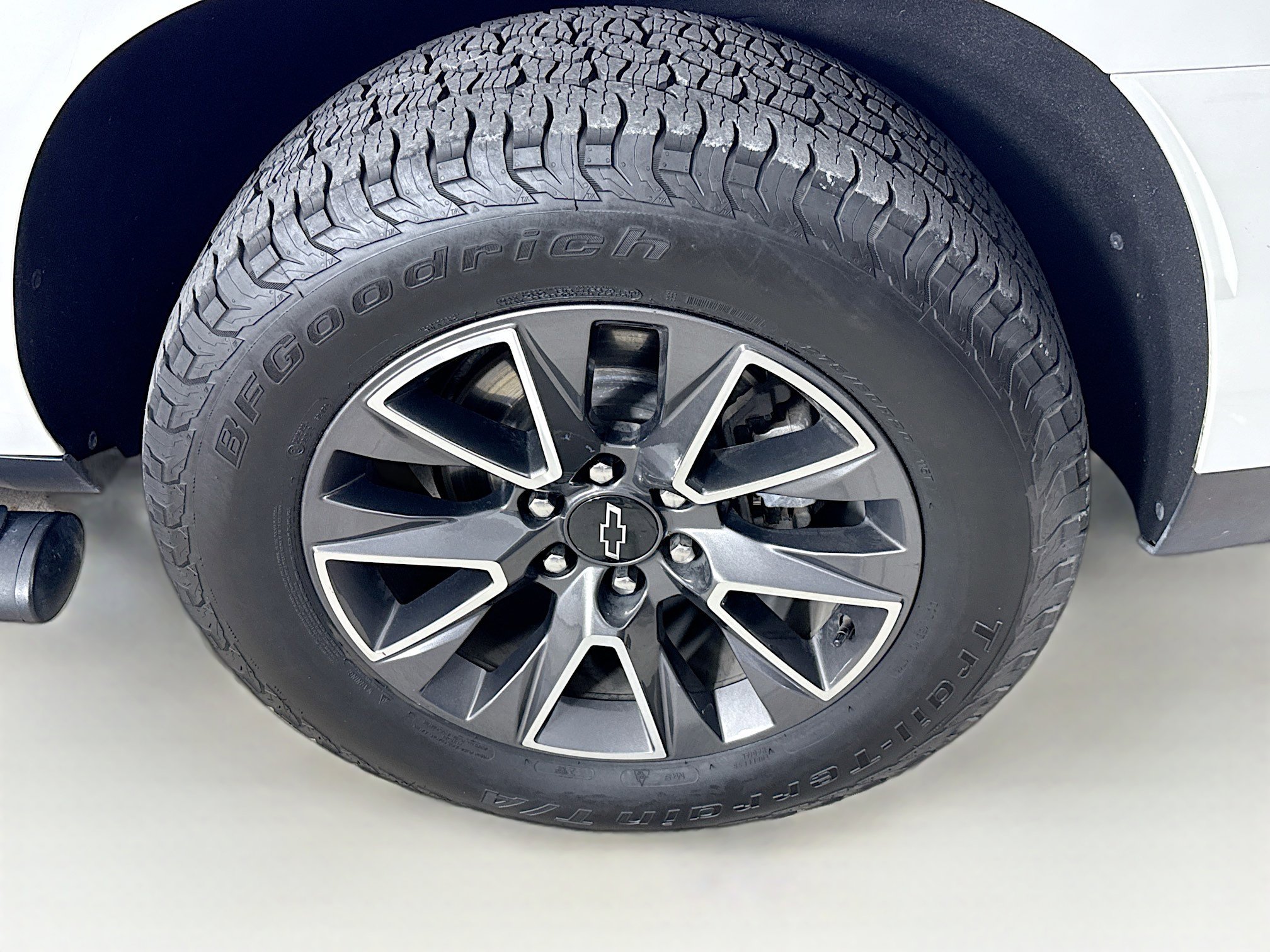 Used 2022 Chevrolet Suburban Z71 w/ Z71 Off-Road Package image 39