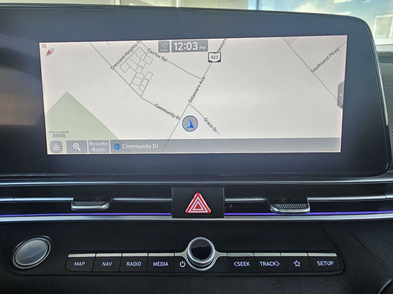 Used 2021 Hyundai Elantra Limited image 27