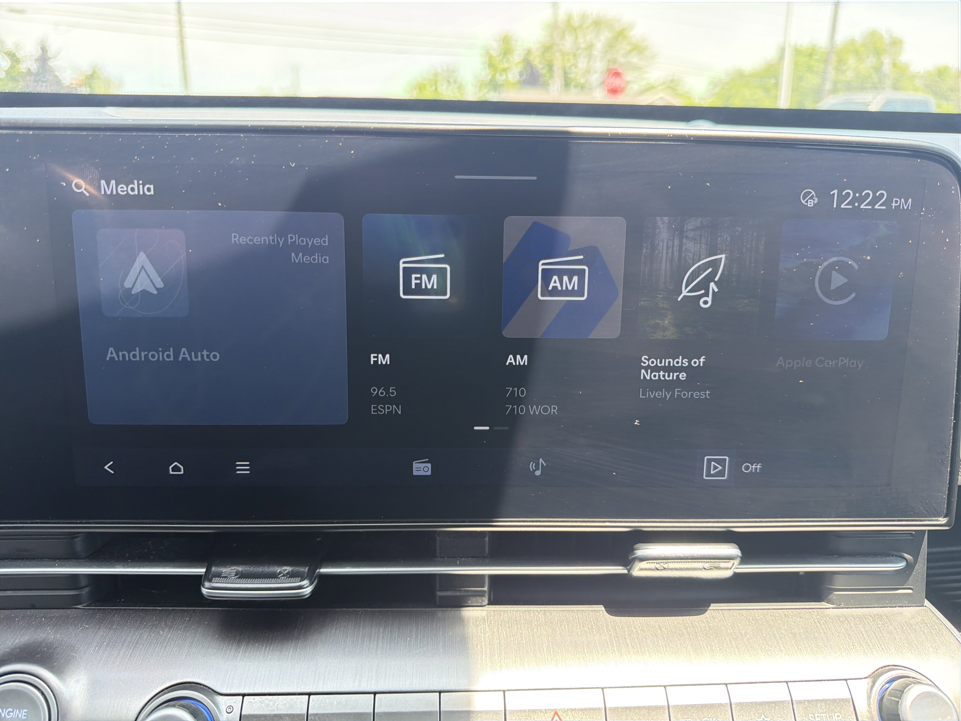 Used 2025 Hyundai Kona SEL AWD/4WD image 25